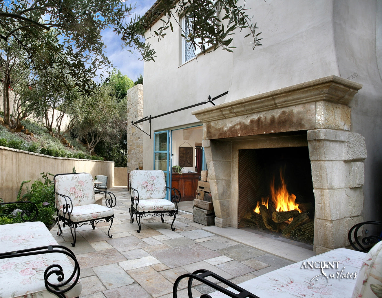 Limestone-Fireplace-Reclaimed-Stone-Mantles-Ancient-Surfaces-Vintage-Cheminee-Elegant-Home-Decor-Ideas-